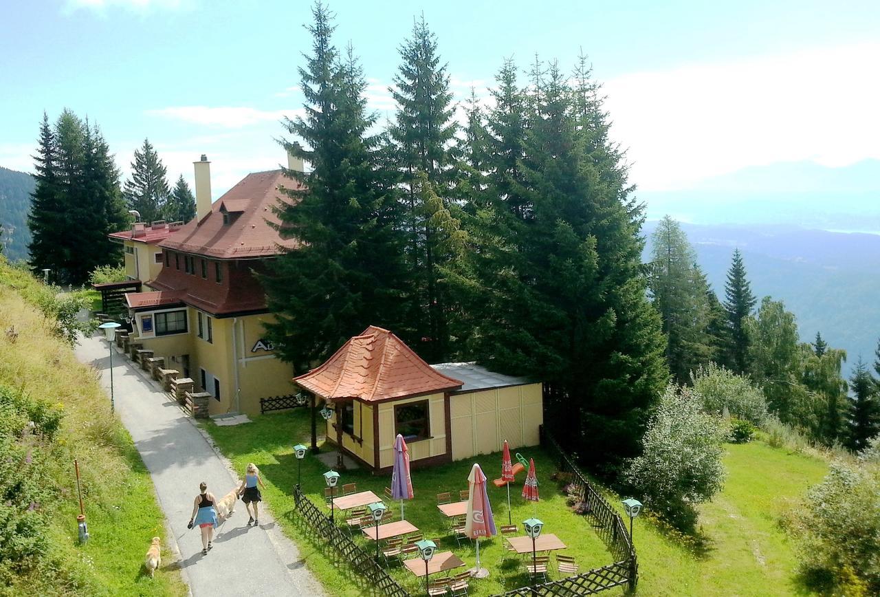 Hotel Alpinum トレフェン エクステリア 写真